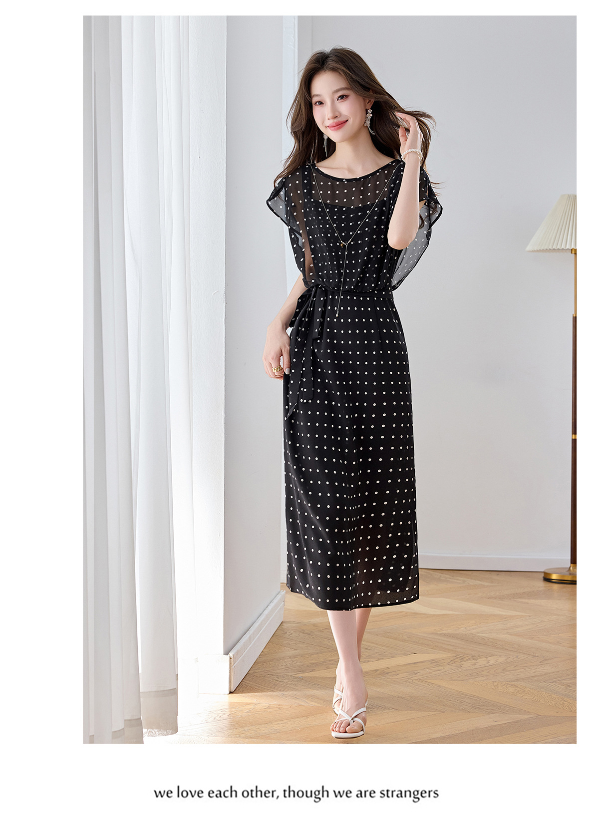Đầm maxi nữ thắt eo thiết kế tân cổ điển cao cấp — màu đen, Chấm tròn chi tiết 11