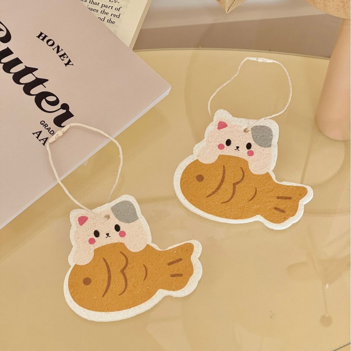 Kitchen Lele cartoon cute kitten eating fish, wooden pulp, cotton, water, becomes bigger, dishwashing cloth, cleaning cloth, dishwashing tool