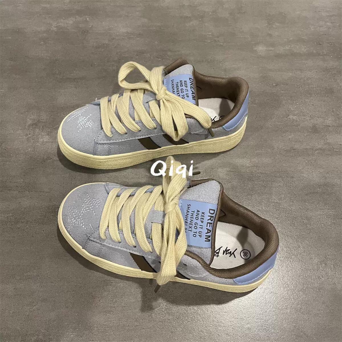 Корейские туфли на толстой подошве женские 2024 новые нишевые дикие кампус водонепроницаемые маленькие белые туфли для студентов спортивные повседневные туфли