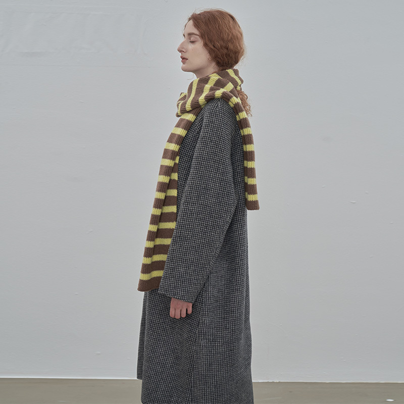 Écharpe rayée tricotée de couleur niche vintage pour femme, design d'hiver, douce et chaude, écharpe en laine étendue_voghion.com
