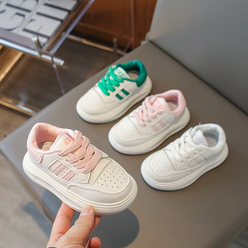 Children's footwear, breathable sports shoes for boys, low sneakers, new collection, autumn, for teenagers, soft sole