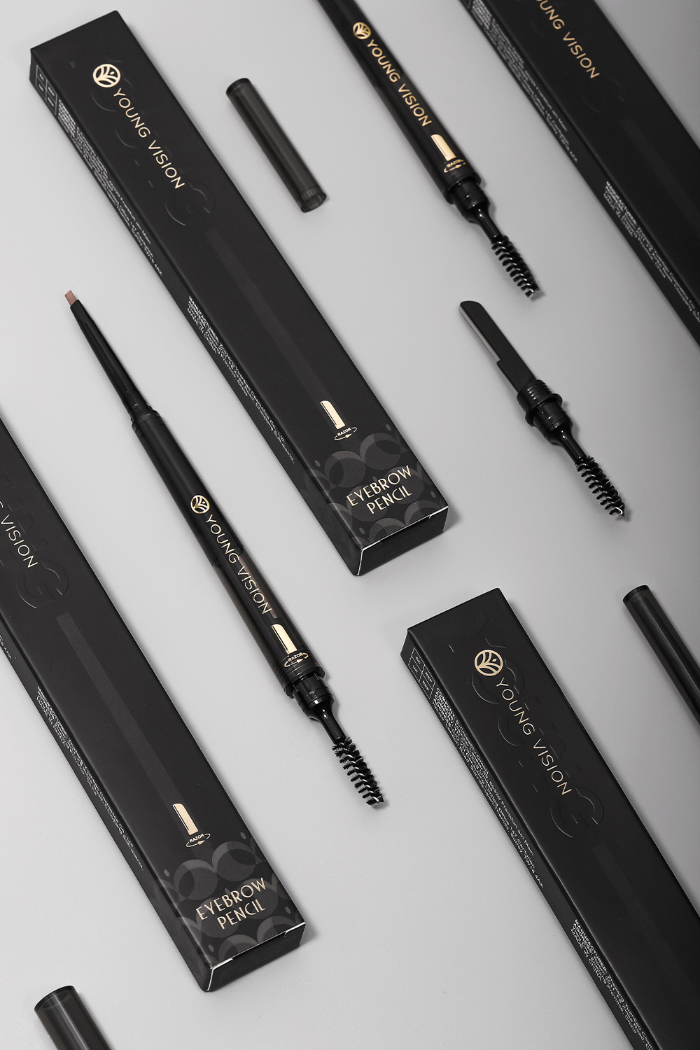 YOUNG VISION's foggy three-in-one eyebrow pencil is not prone to smudging. It features a fine and soft brush and eyebrow blade undefined