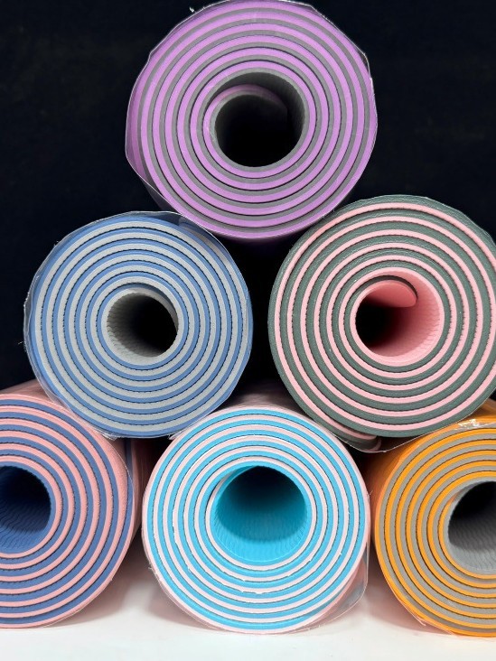 Esterilla de yoga de TPE con ligeras imperfecciones, bicolor, engrosada y agrandada, antideslizante, para deportes, fitness, danza, insonorización, absorción de impactos, yoga en casa.