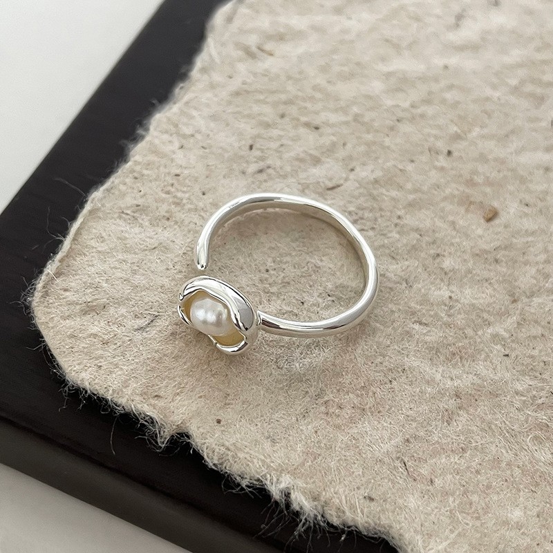 Anillo de circonita de perlas de viento ins, nicho femenino, sentido de alta gama, simple y ligero, anillo de novia de lujo, anillo de apertura de temperamento al por mayor