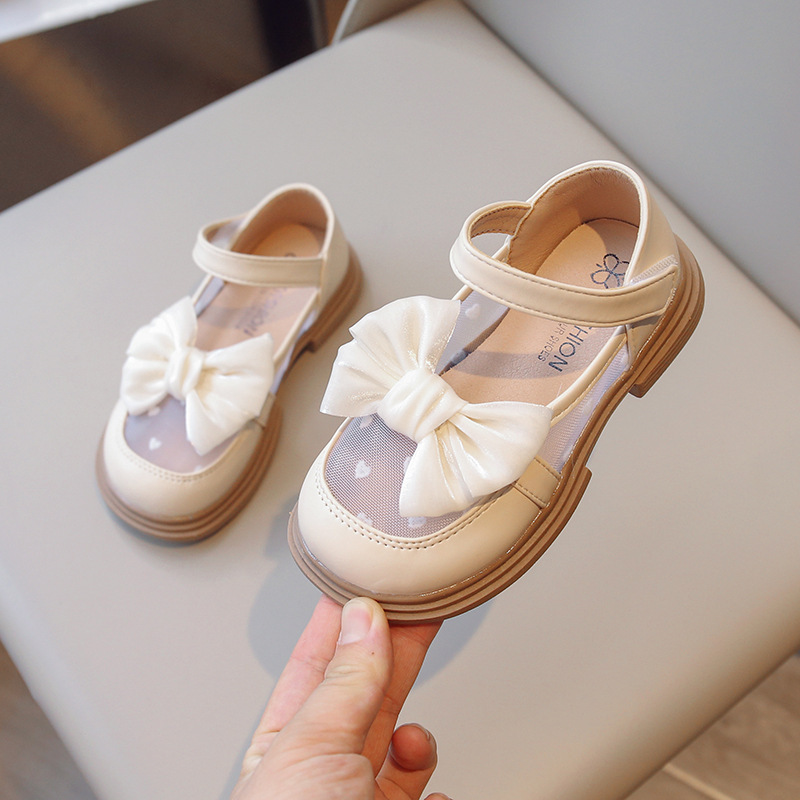 女の子の靴2025夏の新しい通気性の靴の中の大きい子供の柔らかい底の滑り止めの靴の女の子のスポーツネットの靴|undefined