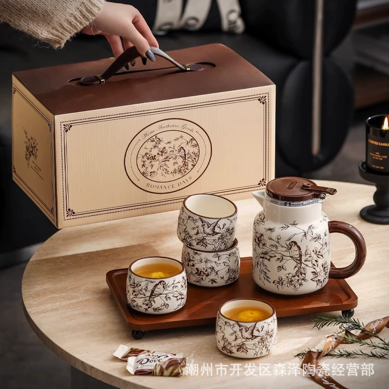 Французский набор чайных сервизов Домашний чайник