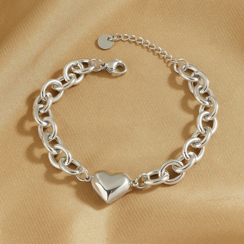 European and American Ins Niche Design Stacked Titanium Steel 18K Heart Minimalist Style High-End Bracelet That Does Not Fade and Can Be Worn in the Shower