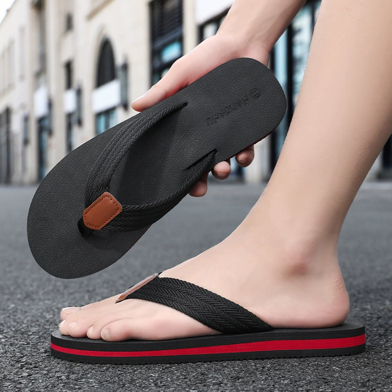 Летние повседневные износостойкие тапочки для мужчин, нескользящая верхняя одежда, персонализированные сандалии и тапочки, пляжные шлепанцы для мужчин.