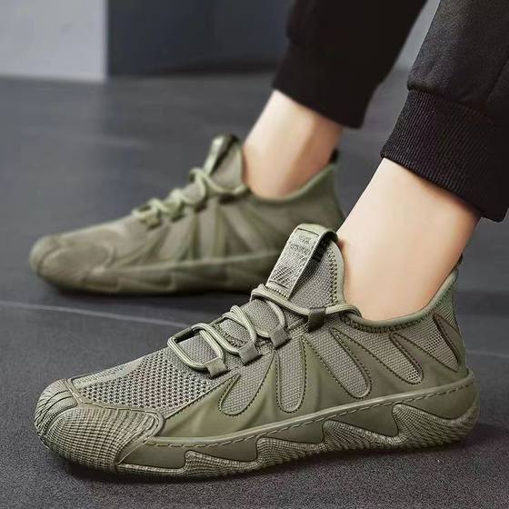 2025 Summer New Light Men's Shoes Flying Weaving sneaker Men's Trendy Shoes for Work Casual Breathable All-match Mesh Shoes