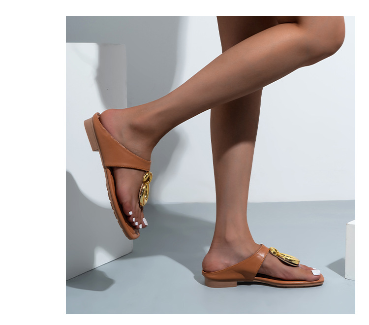 Women Flip Flops New Casual Flat Slippers Female Slides Versatile Square Head Hollow Ladies Sandals_voghion.com