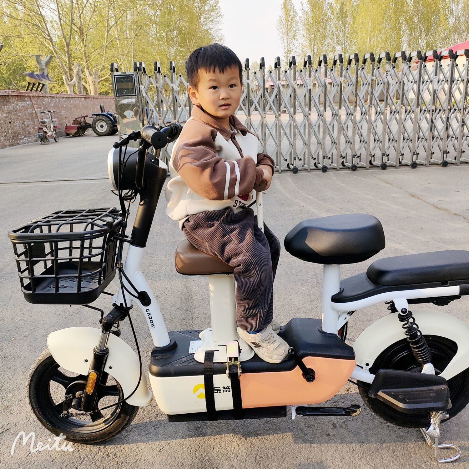 Suitable for Electric Vehicle Front Child Seat, Battery Motorcycle, Child Safety, Baby Seat, Tram Pedal Safety
