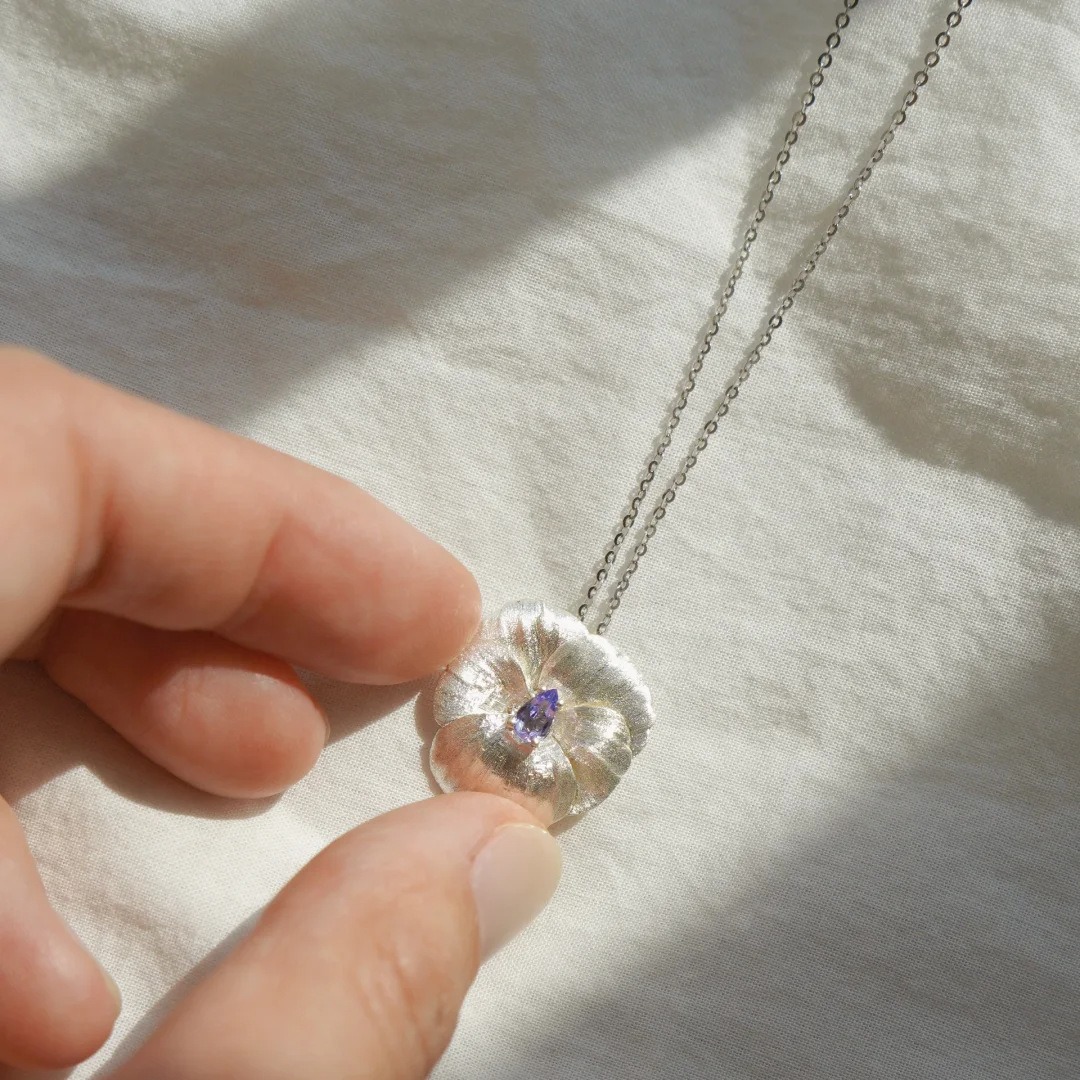 Brushed Craft Three-Dimensional Flower Pansy Necklace For Women, Chinese Retro Cool Style, Micro-Inlaid S Silver_voghion.com