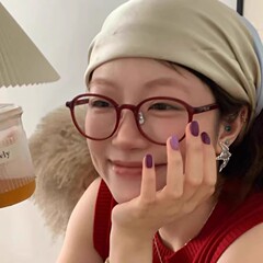 アンクラの赤い丸い枠の超軽量のすっぴんのメガネは度数の近視の鏡の枠の大きい顔を配合することができます。