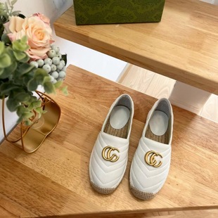 �pG������ĸ�ݾ����K��םO��Ь��Ƥ�������eƽ�׳����r�����mŮ