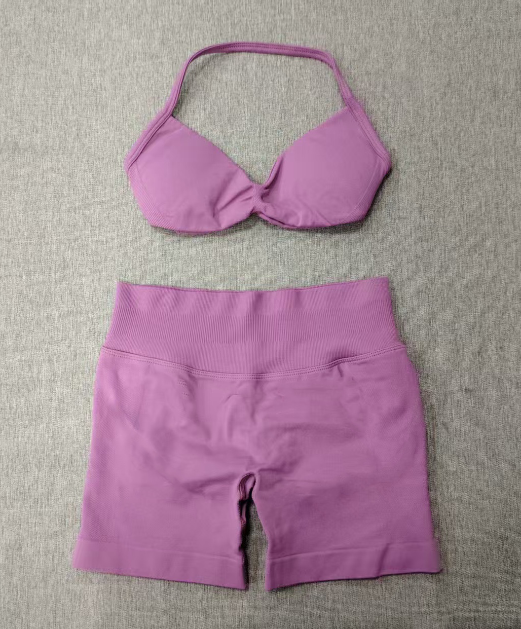 Conjunto DF Amazon pantalones cortos explosivos sujetador pequeño alto elástico superfino nailon halter cuello hermoso chaleco deportivo trasero