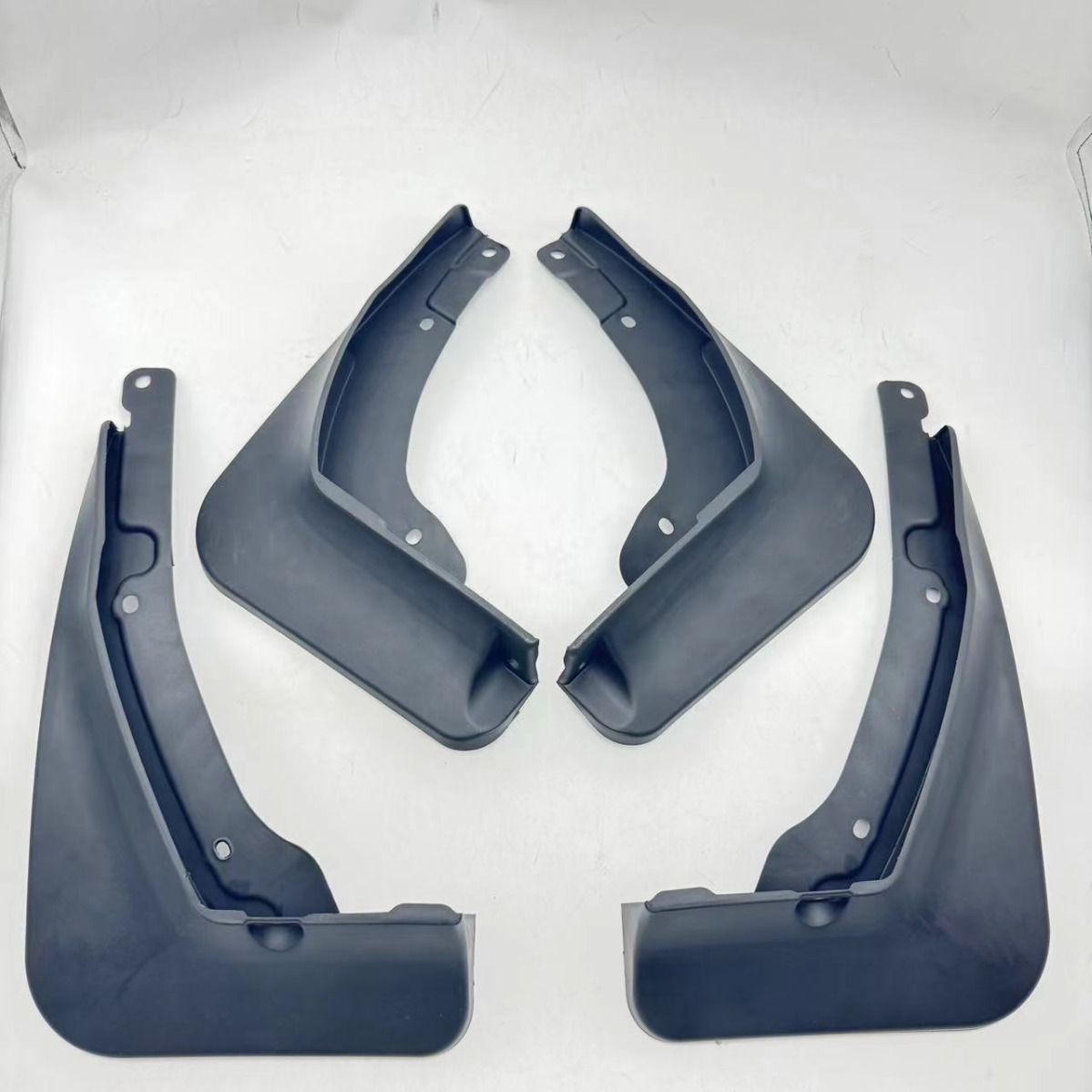 Aplicable a los fabricantes de guardabarros de automóviles M1 de Yuanyuan, venta al por mayor transfronteriza de una venta