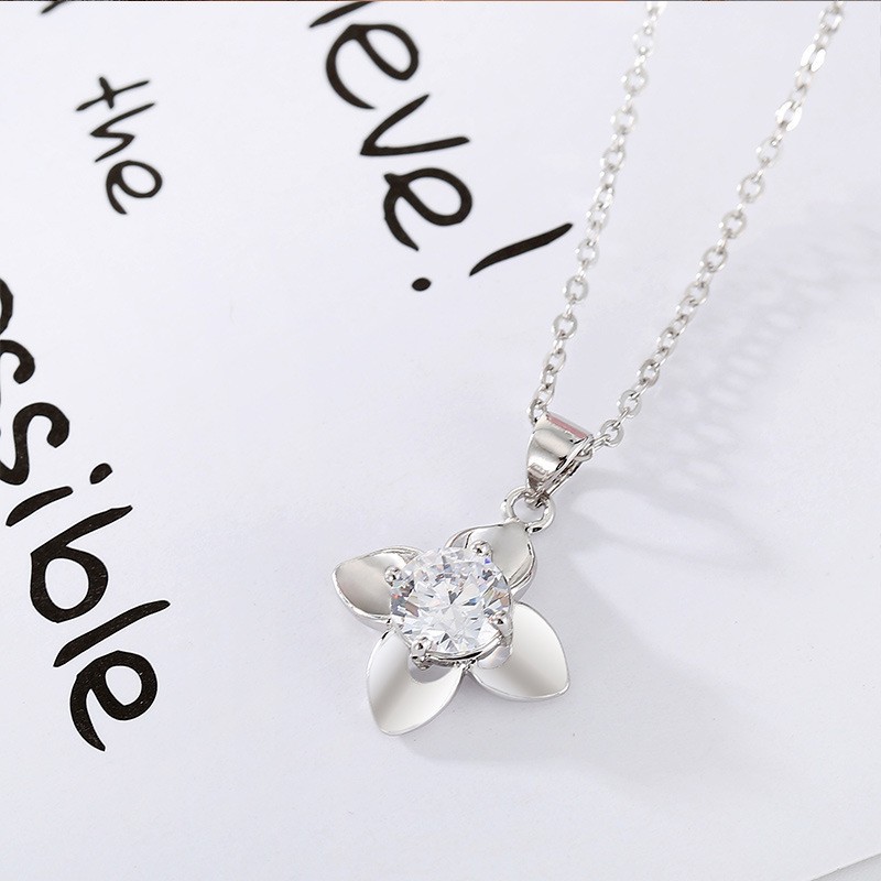 싱글 지르코늄 네잎 클로버 화이트 다이아몬드(체인 제외)