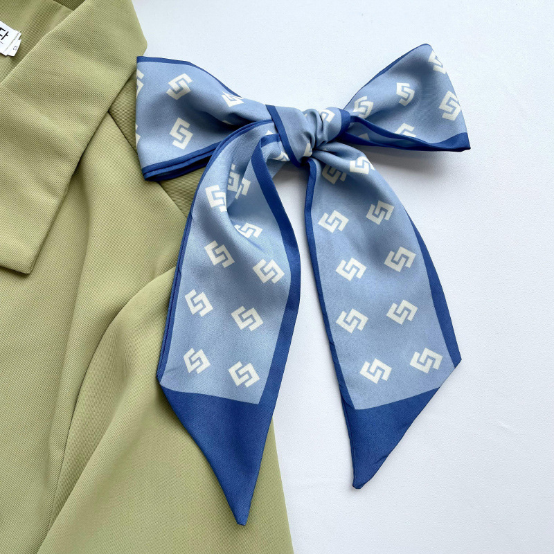 Fina y estrecha pequeña bufanda de seda de las mujeres de estilo coreano todo fósforo Azul pequeña flor bolsa de corbata de pelo cinta decorativa cinta de estilo coreano banda de pelo