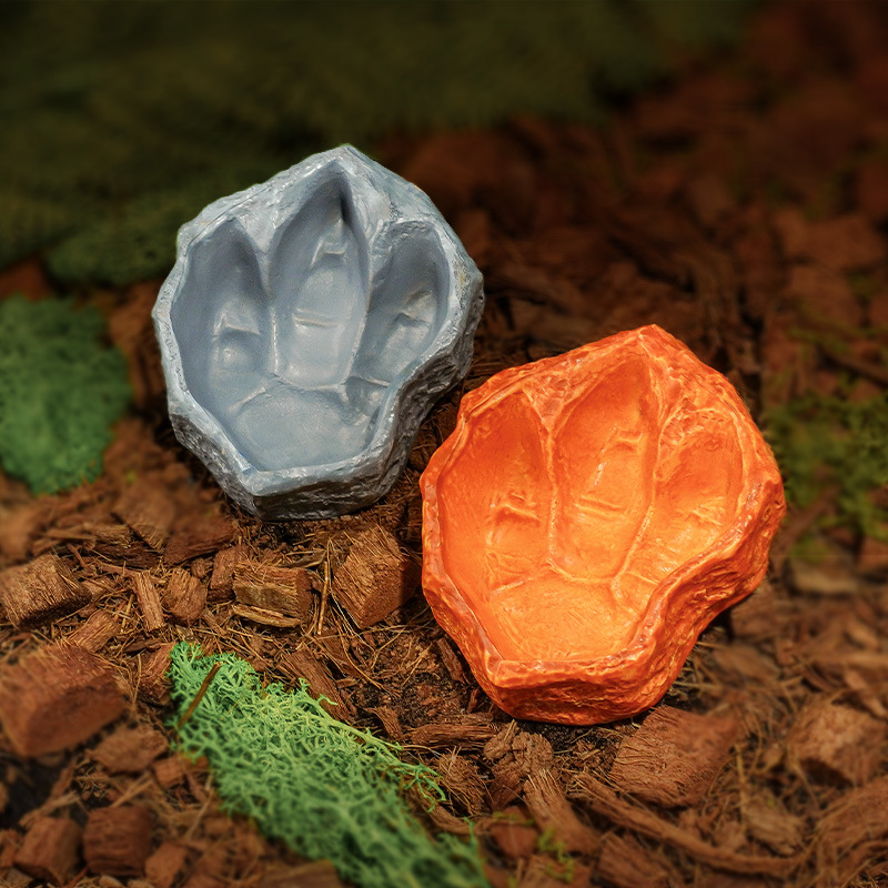 Venta caliente transfronteriza nueva huella de tiranosaurio alimentación cuenca de agua plataforma reptil rana cornuda guardia palacio tortuga mascota trepadora agua potable cuenca de comida