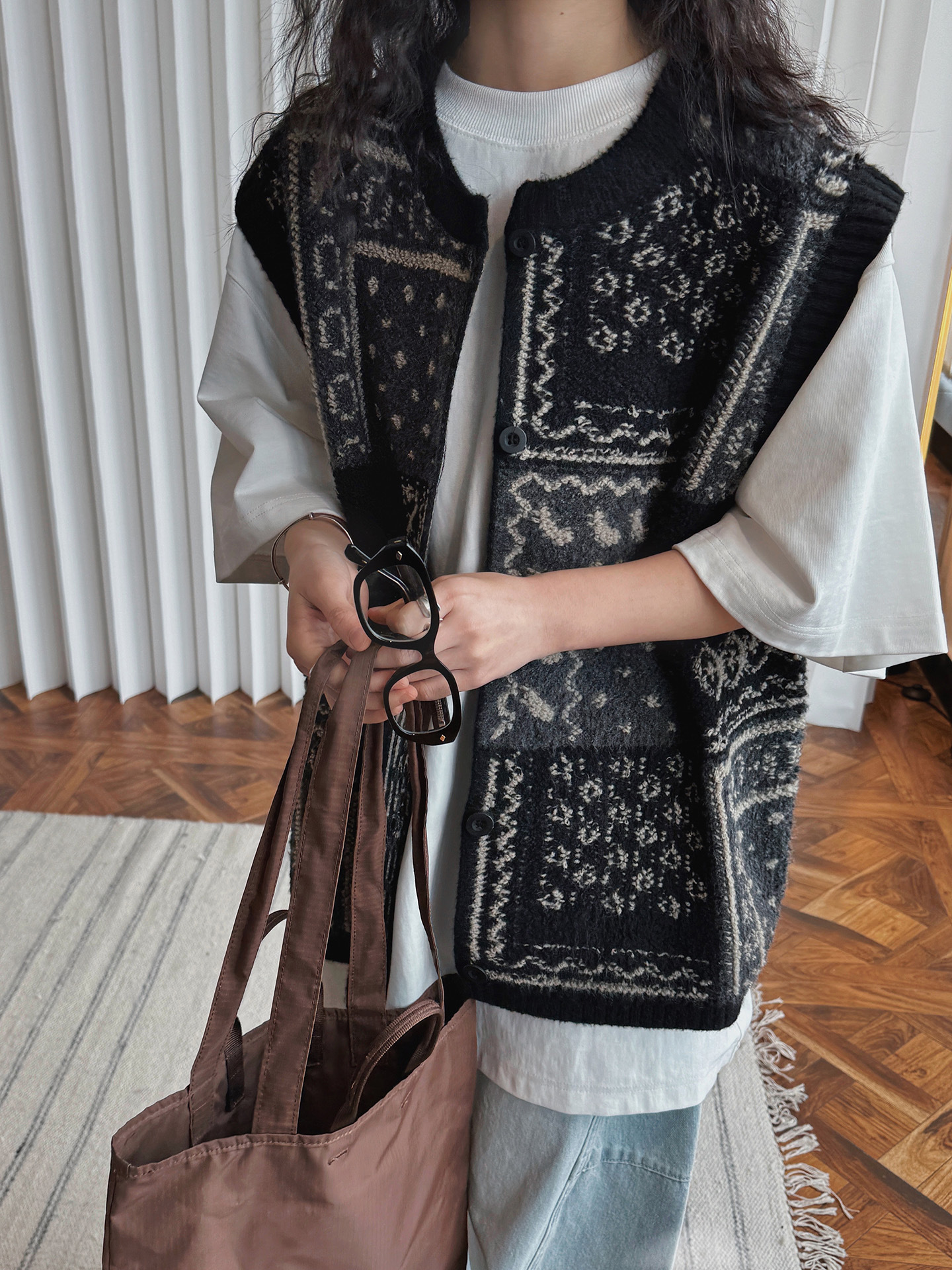 16BCB530-FC76-4921-87E5-A86F04