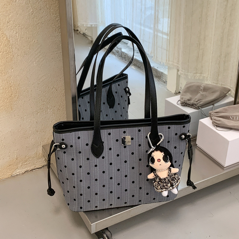 Stylish and high-end large-capacity handbag for women, 2026 new collection, suitable for commuting, featuring a polka dot and striped design, and can be carried as a shoulder bag or a tote bag