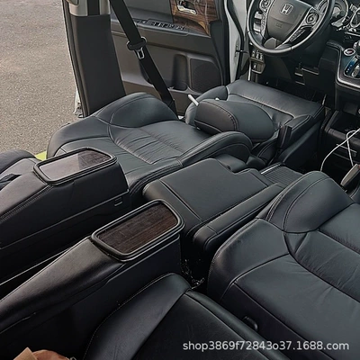 in the car during travel, Vehicle-mounted inflatable bed