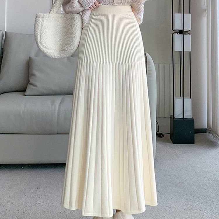 Knitted pleated skirt for women, new autumn and winter style, elastic high waist, slimming, drapey, casual A-line long skirt with a large hem