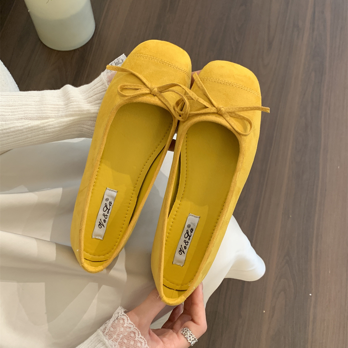 Zapatos individuales rojos de gamuza primavera para mujer nuevo estilo boca baja un pedal retro suave estilo de hadas ballet zapatos de frijoles planos