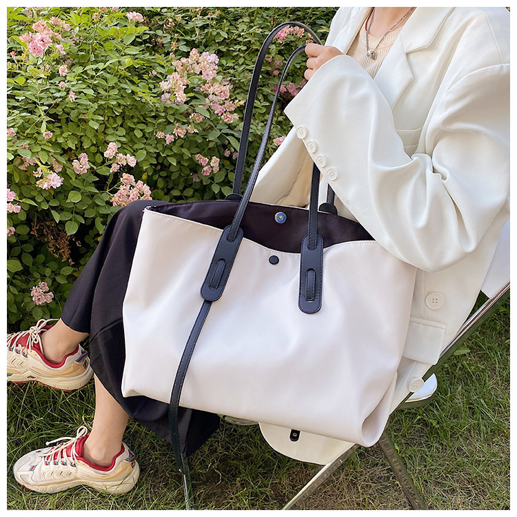 Femmes De Grande Capacité Sac Femmes De Nouvelle Mode Tous-match Épaule Fourre-tout Sac Casual Simple Oxford Tissu Sac À Main display picture 20