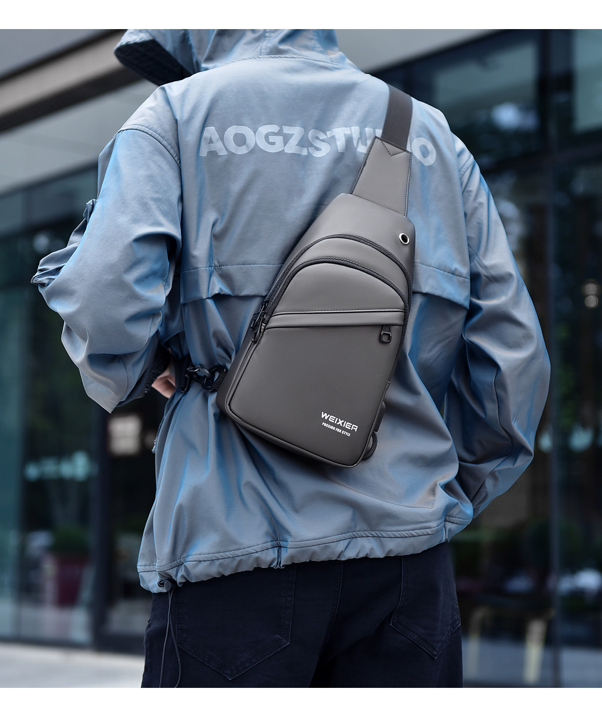Men's Chest Bag With Usb Charging Large Capacity Shoulder Pack_voghion.com