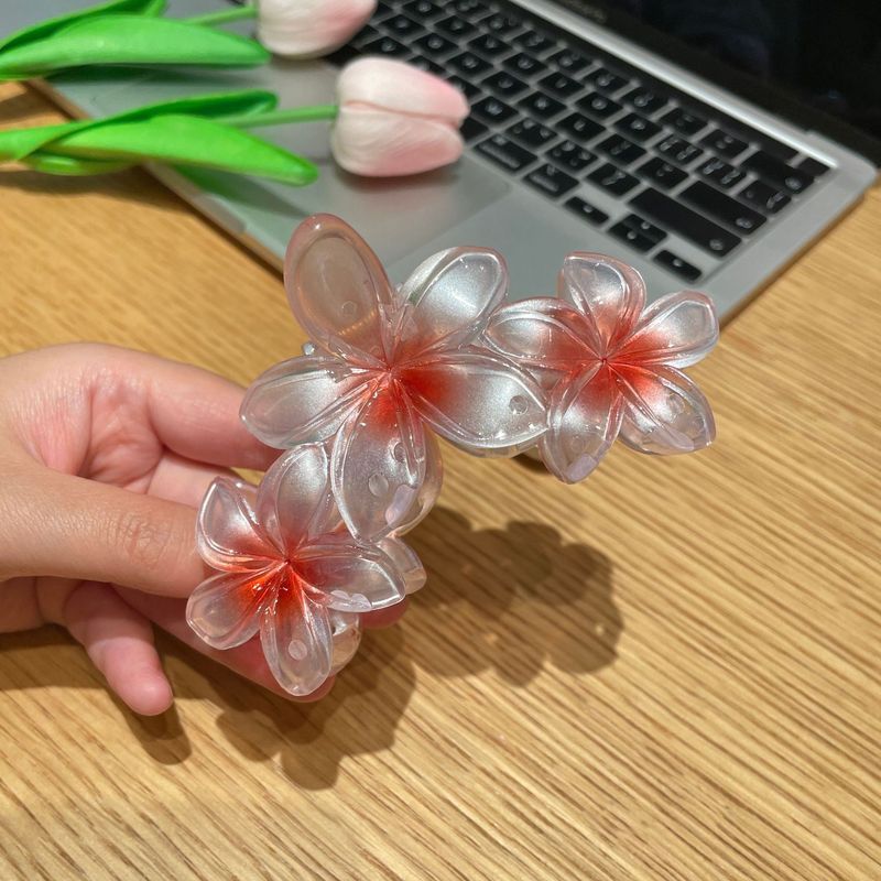 欧米は鏡にまたがって爆発的に本物の立体カラーの卵の花を防ぎます。|undefined