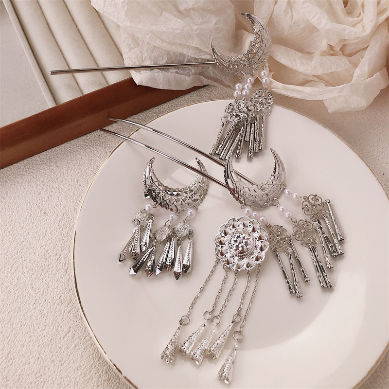 Estrellas con el mismo toque de cabello brillante de plata nuevo clip lateral de luna chino 2024 nuevo toque de cabello de alta gama