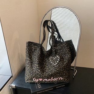 �羳Ů���¿��nϵ�͹ű��y��������������ĸ���ذ���������ͨ�ڰ�