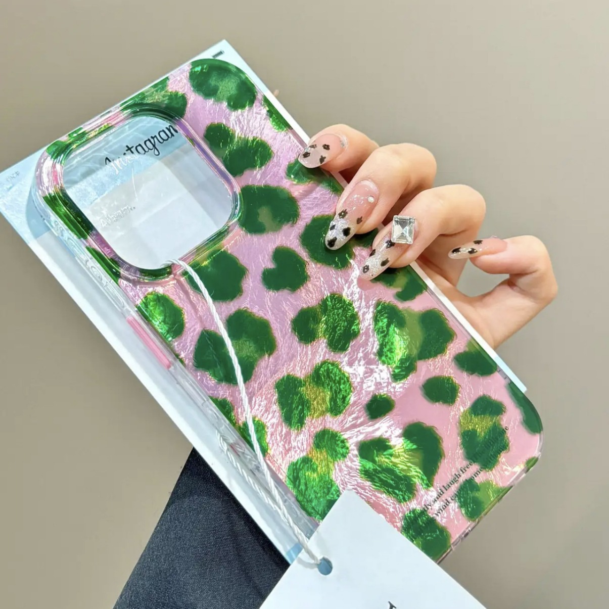 Patrón de papel de aluminio con estampado de leopardo iphone16promax de doble capa Apple 15pro funda para teléfono móvil ip14/13 suave