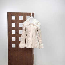 新款2024新款环保皮毛一体外套保暖收腰立领夹克上衣短款外套女装