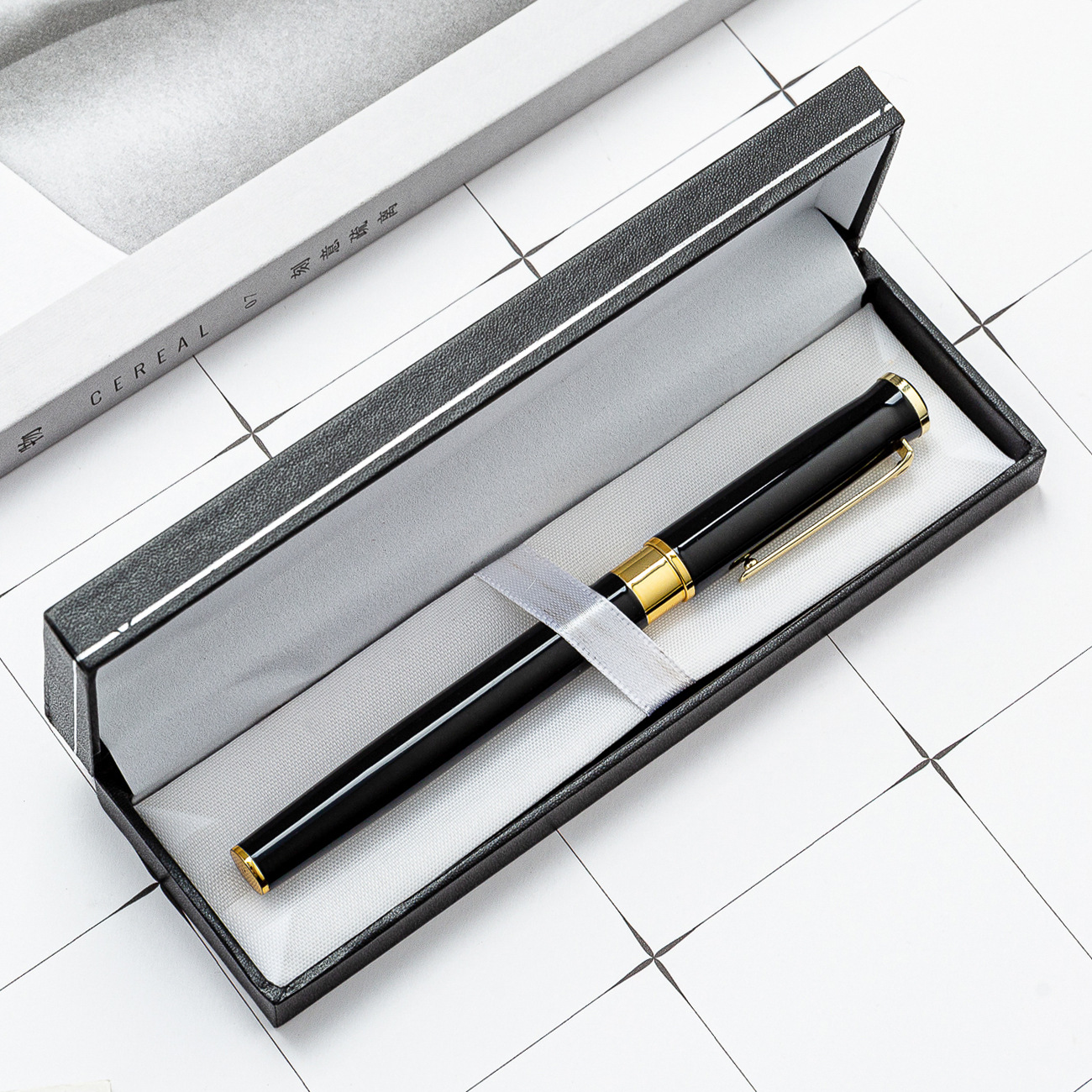 Flip pluma caja de embalaje en stock caja de la pluma de regalo de negocios al por mayor para imprimir Logo negro multicolor caja de papelería