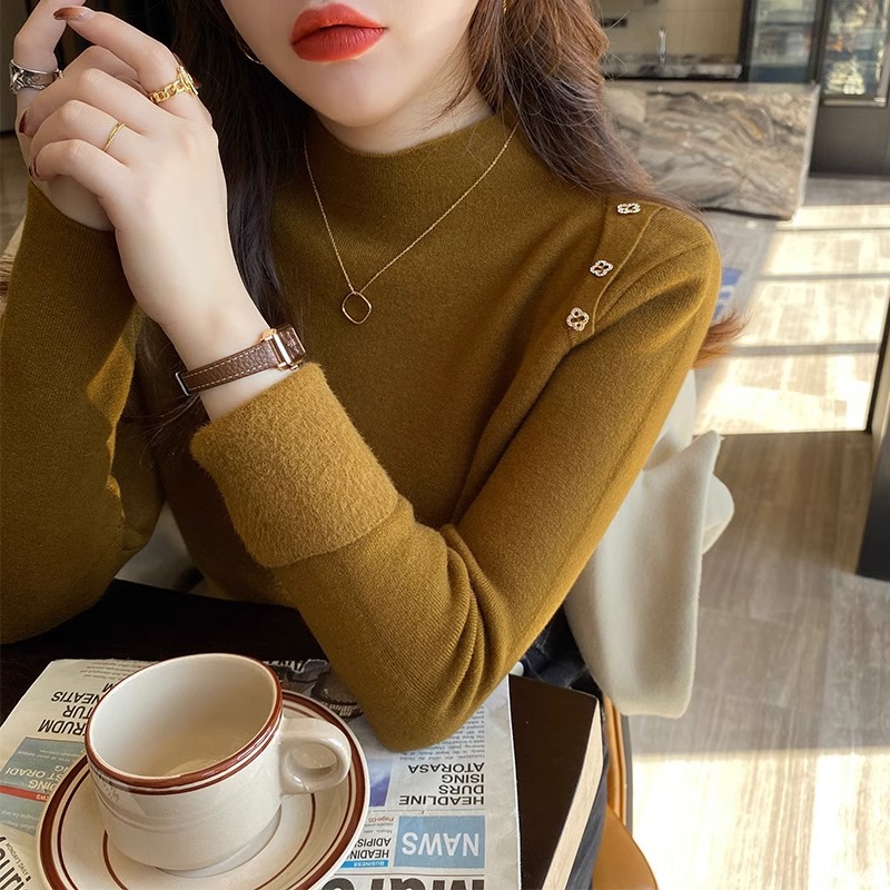 Camisa de fondo de punto de cuello alto para mujer con suéter de terciopelo de una pieza de estilo occidental Otoño e Invierno 2023 nuevo top de alta calidad