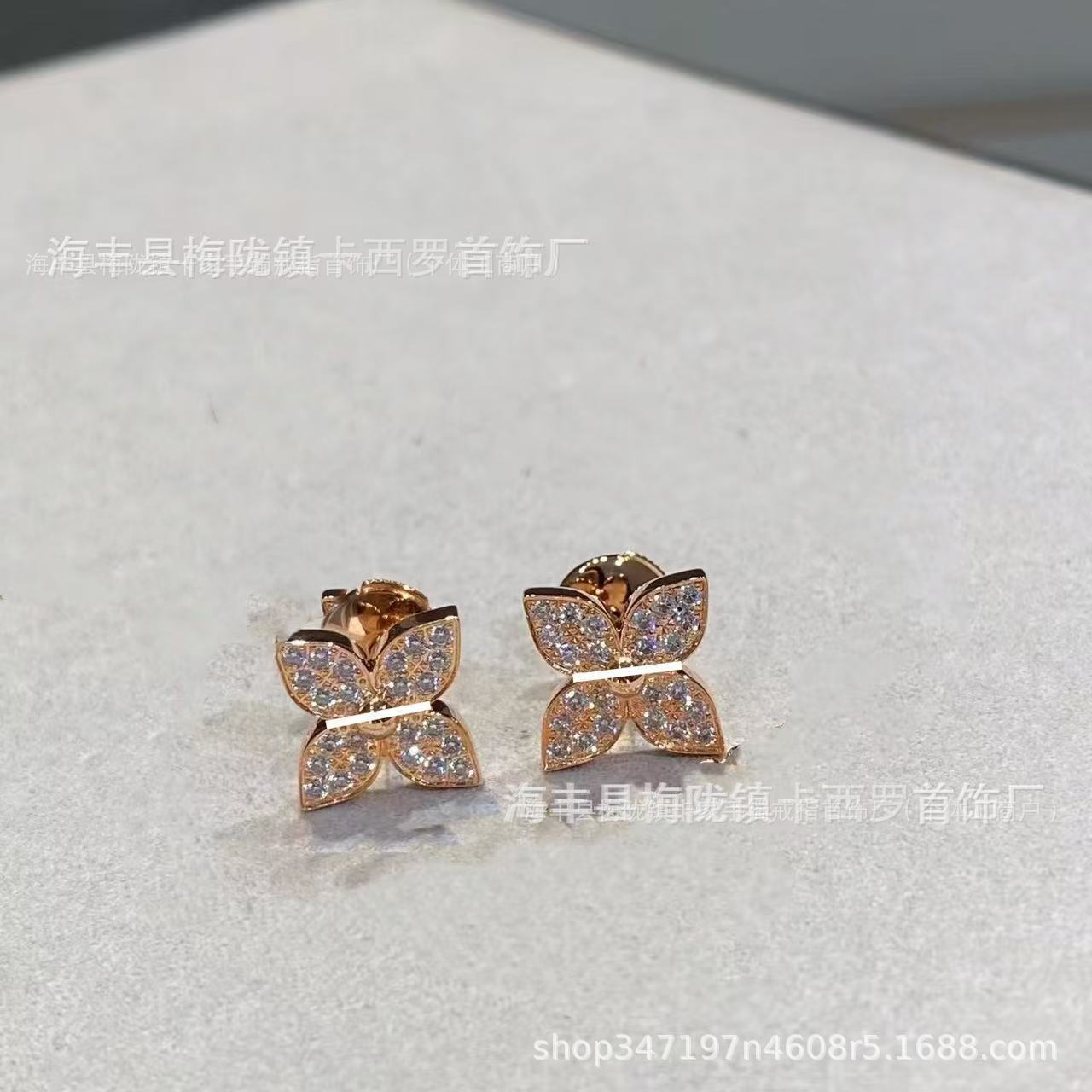 당나귀네잎클로버 다이아몬드 귀걸이 (카운터버전)