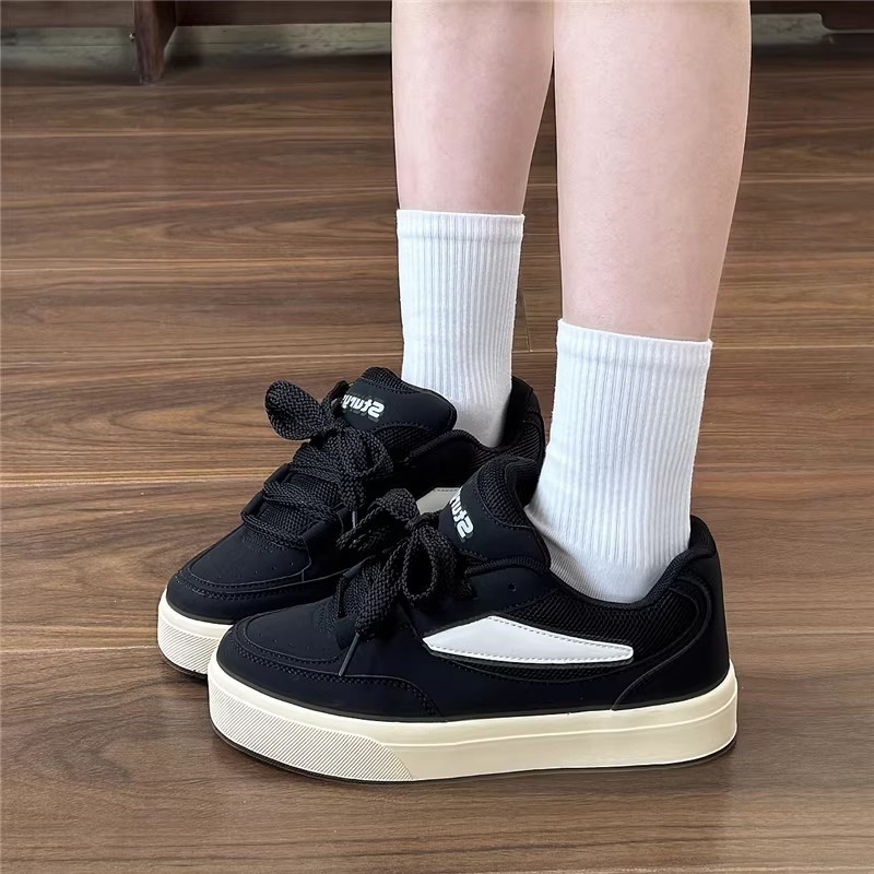 2026 primavera y verano nuevos zapatos retro de suela gruesa estilo académico de moda para mujeres zapatos deportivos casuales