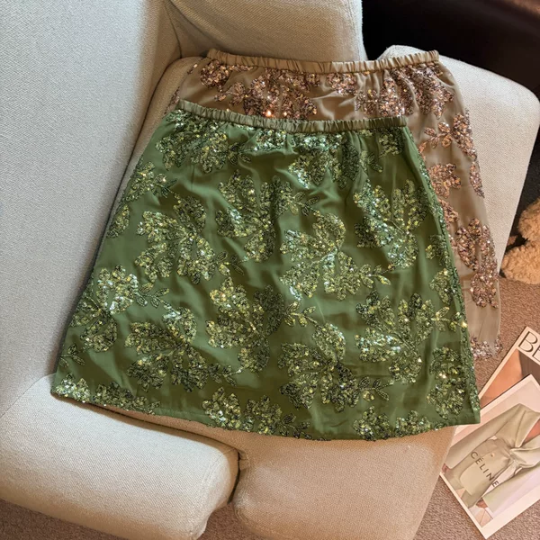 Real Shot of Retro French-Style Sequined A-Line Skirt with Rhinestones, High-Waisted, Slimming, Elegant, and Sophisticated Short Skirt for Women