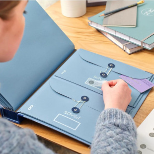 �羳�L���ռ{�ļ��A In Case I Go Missing Binder�R�����ڴ��ļ�