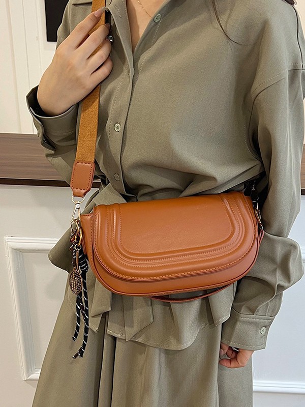 Transfronterizos al por mayor de lujo damas silla de montar nuevo comercio exterior de alta moda moda versátil ocio mochila de hombro