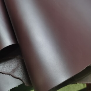 �����ɫ��Ϟƽ��ţƤ�T�χ����^��ţƤЬ��Ƥ������