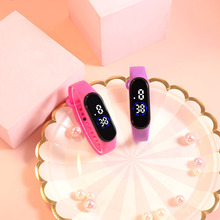 工厂直销LED电子表学生成人通用触屏简约防水休闲百搭手环表现货