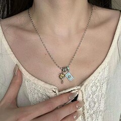 タロットシークレットレトロ古いタロットカード太陽、月、星ネックレスブレスレット女性ニッチユニークなデザインハイエンドアクセサリー