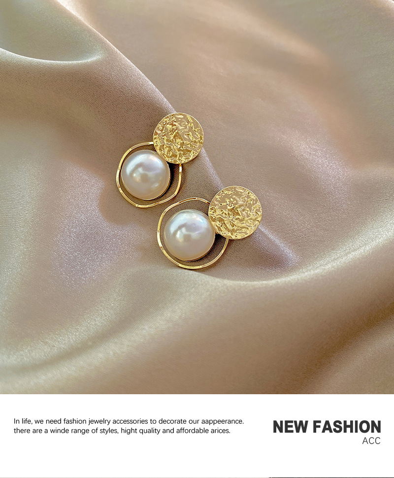 Fashion Geometric Pearl Personality Earrings Disc Earrings display picture 4