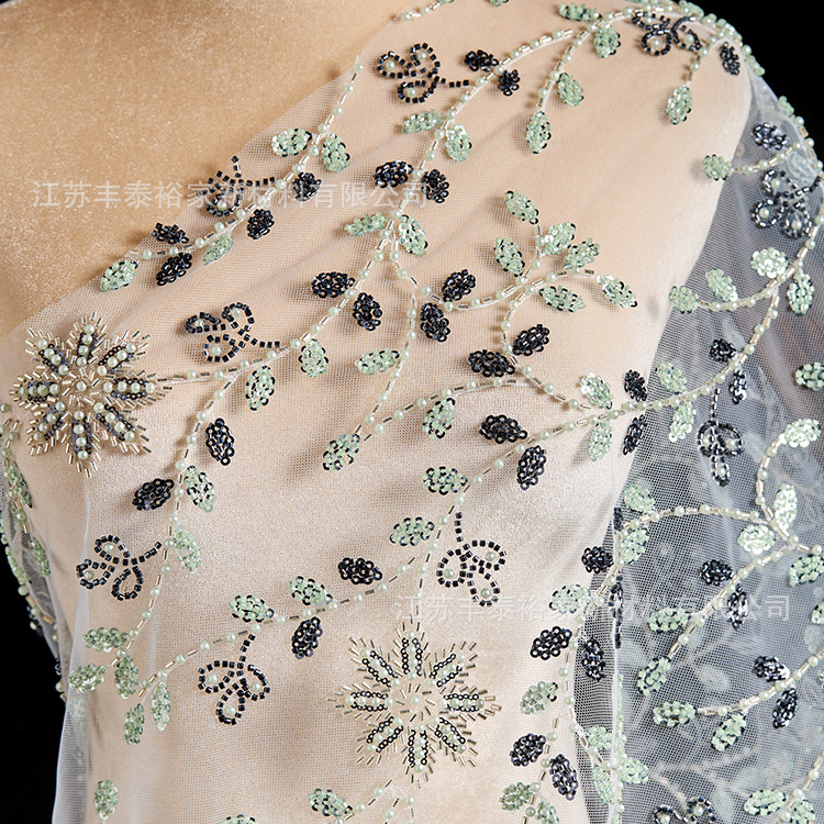 Flores de tela verde fresca diafragma perlas de clavos diafragma de perforación tridimensional diafragma tela de flores vestido de cumpleaños