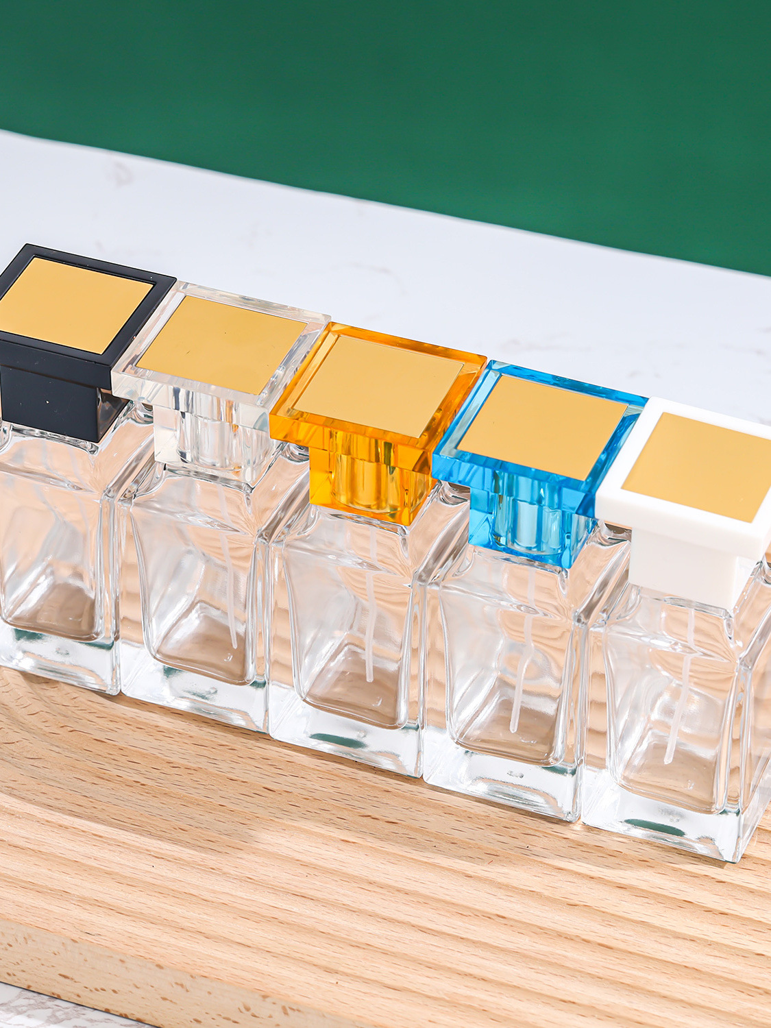 30ml香水瓶香水瓶方形彩色玻璃瓶香氛透明喷雾分装瓶