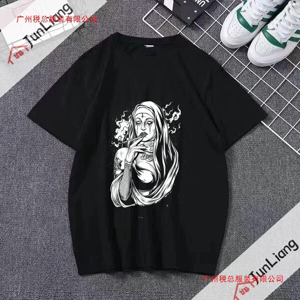 Summer cute short sleeve T-shirt for men and women with a round…