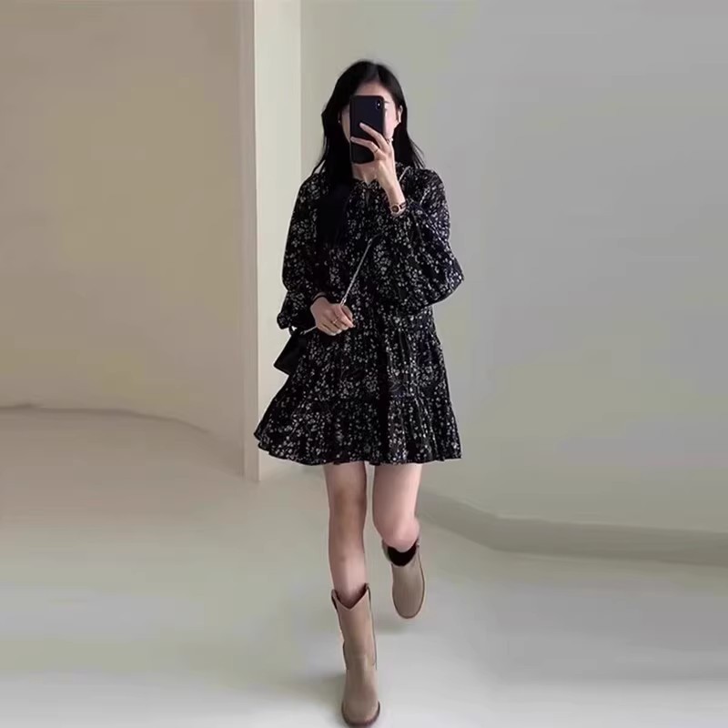 黑色碎花雪纺沙滩连衣裙子女春装2025年新款开春季气质穿搭一整套|undefined